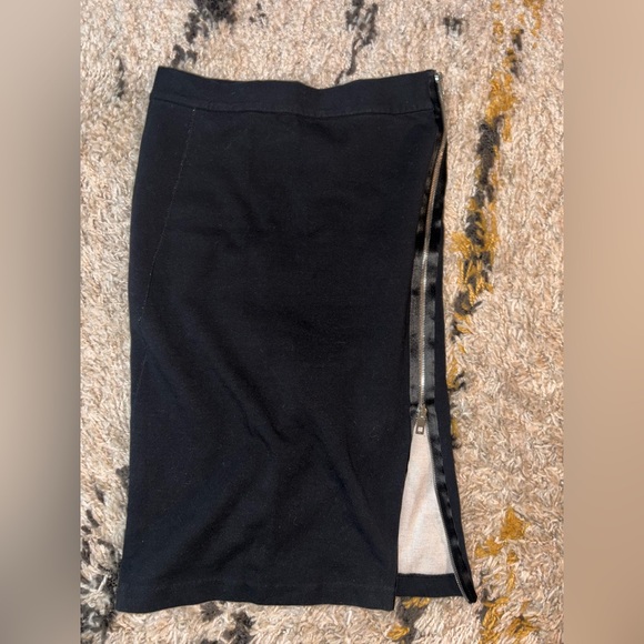 Rag and Bone Black Zipper Skirt - Picture 3 of 5